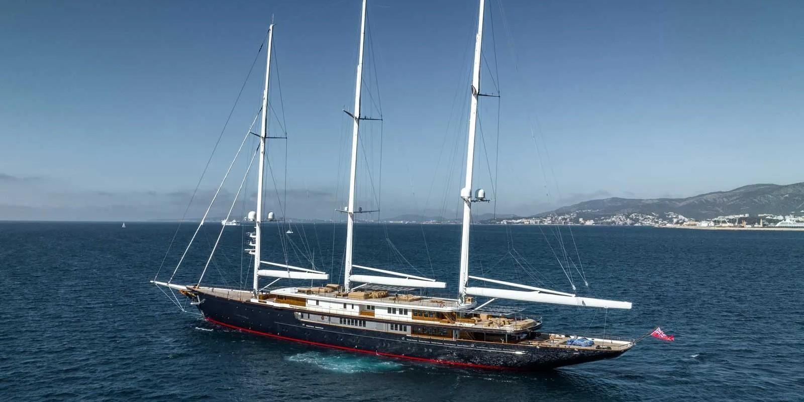 Jeff Bezos - fondatore di Amazon - in Costa Smeralda 